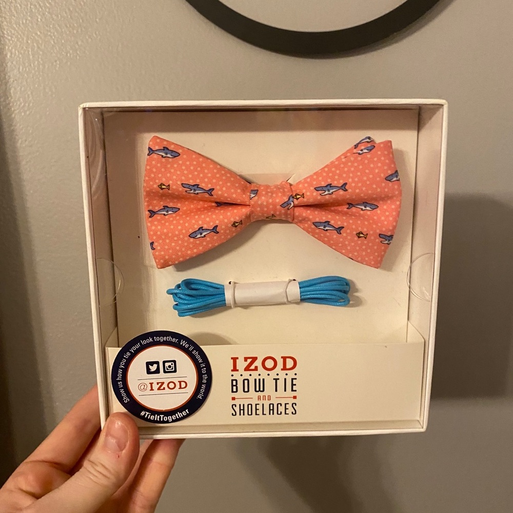 Bow tie and shoelace set for men